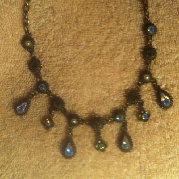 Firm💎Amazingly Beautiful Iridescent Necklace💕 - Picture 2 of 4